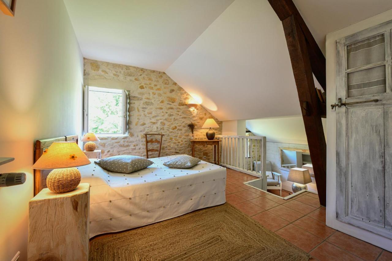 Bed and Breakfast La Ferme Dagué Lasseube Exterior foto