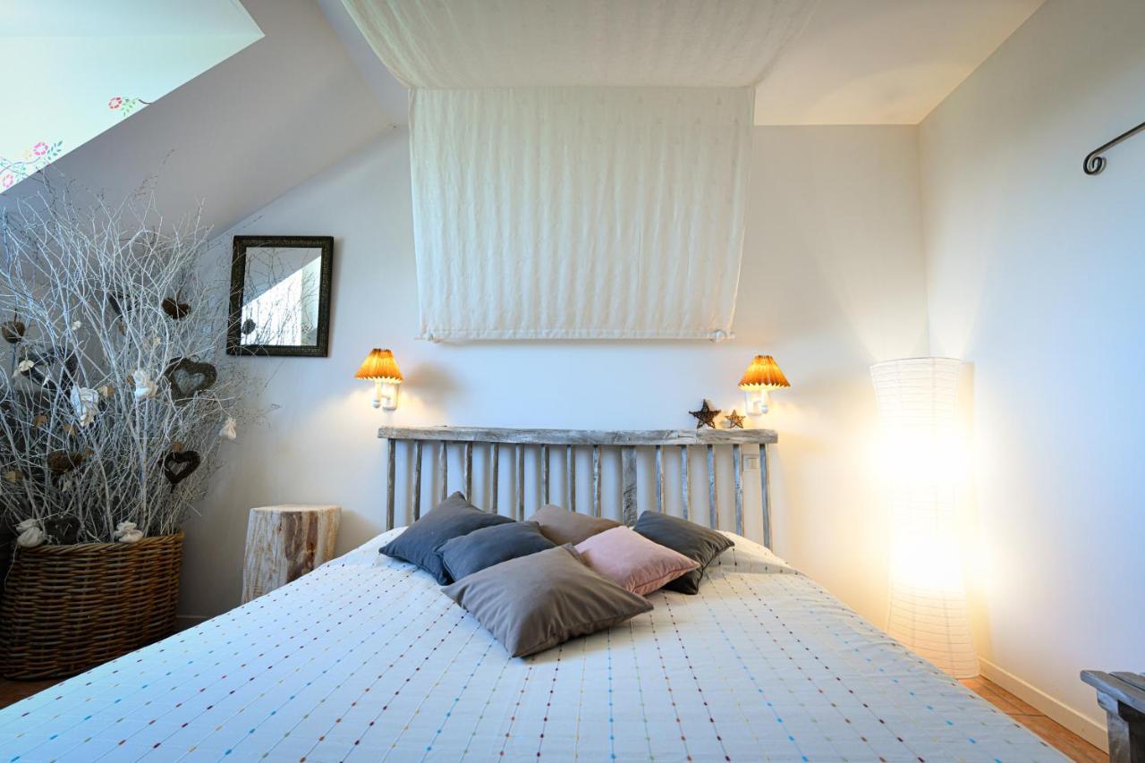 Bed and Breakfast La Ferme Dagué Lasseube Exterior foto