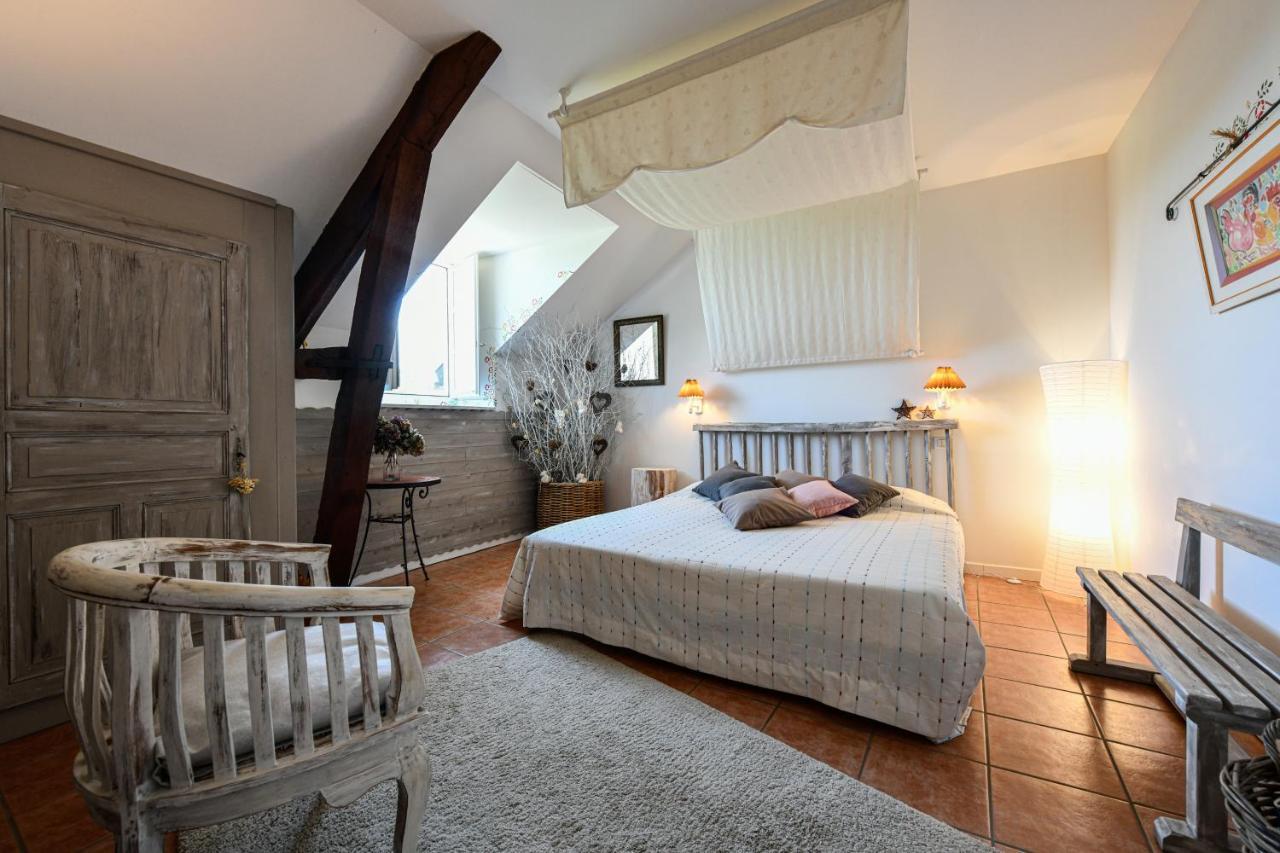Bed and Breakfast La Ferme Dagué Lasseube Exterior foto